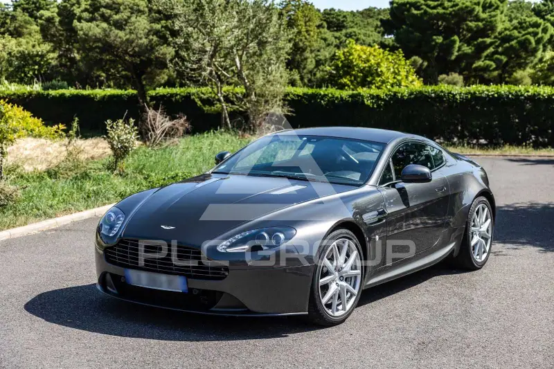2013 Aston Martin V8