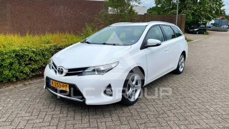 2013 Toyota AURIS