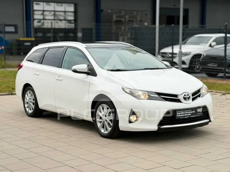 2013 Toyota AURIS