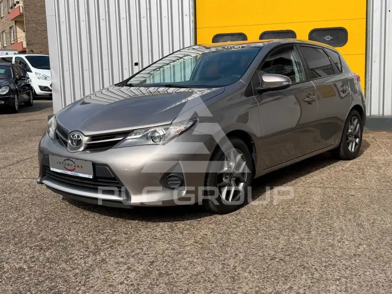 2013 Toyota AURIS