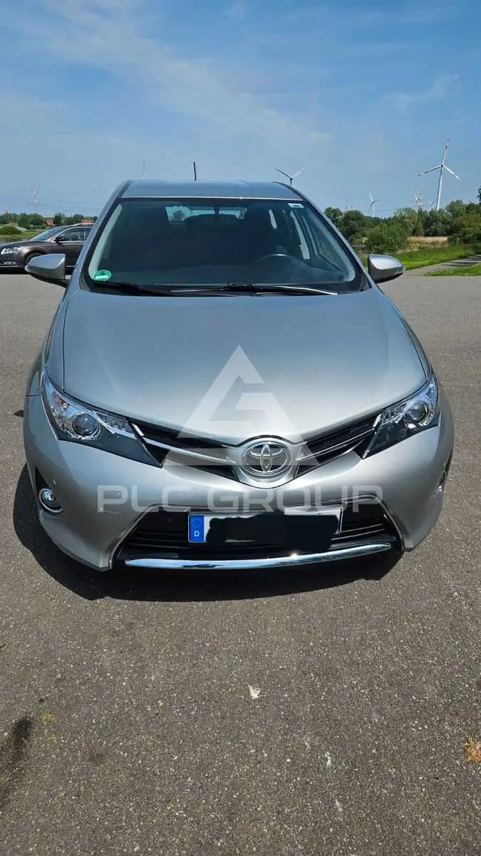 2013 Toyota AURIS