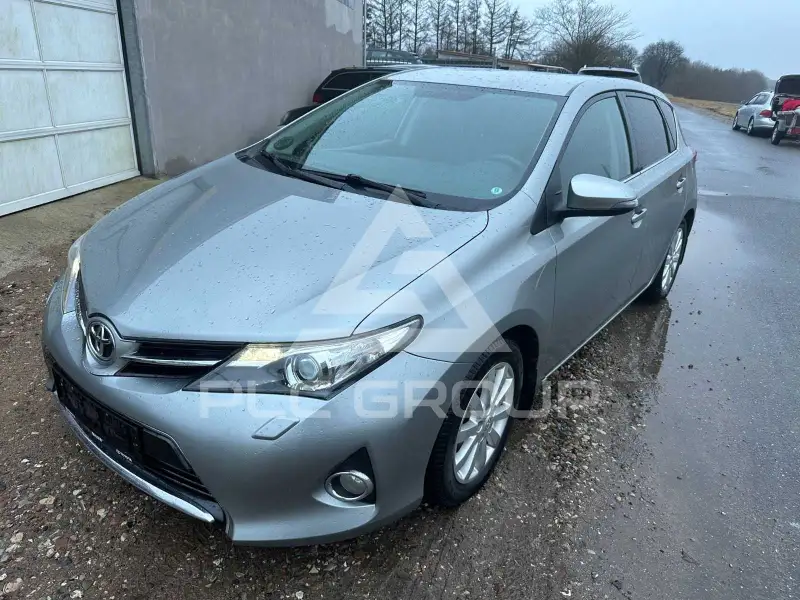 2013 Toyota AURIS