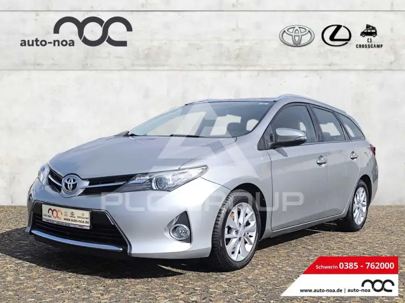 2013 Toyota AURIS