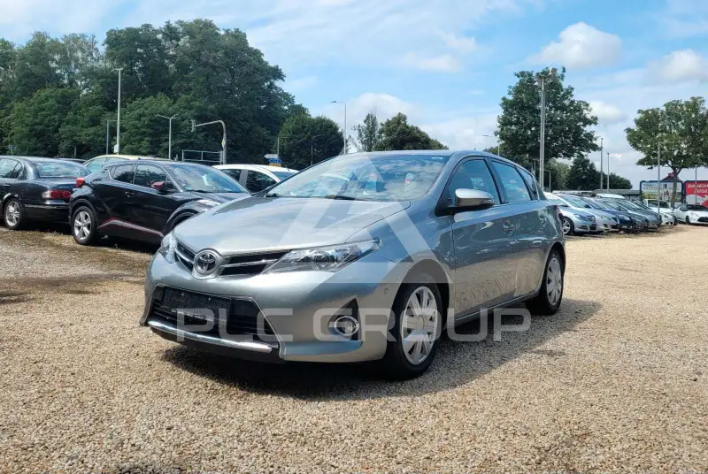 2013 Toyota AURIS