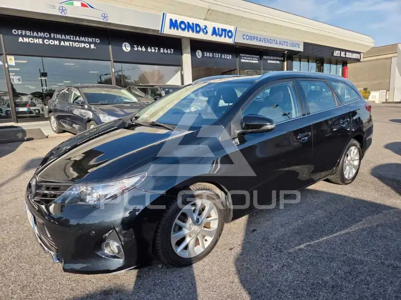 2013 Toyota AURIS