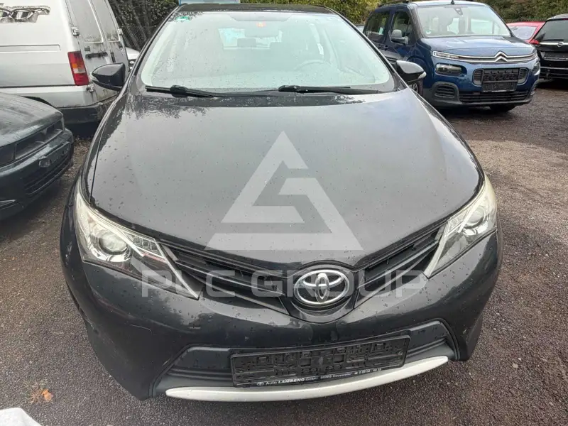 2013 Toyota AURIS