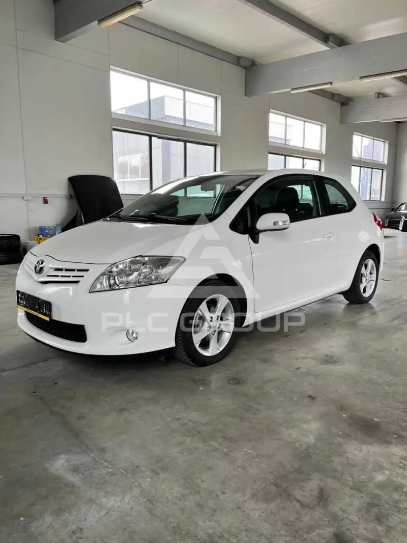 2013 Toyota AURIS