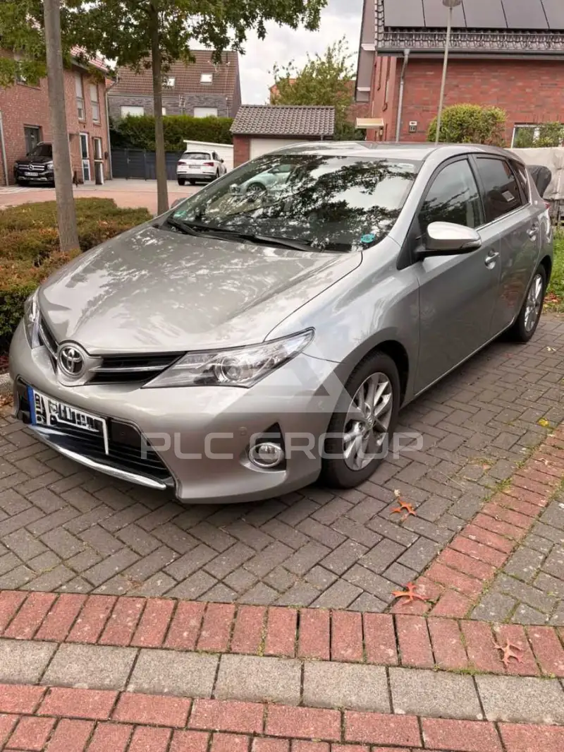 2013 Toyota AURIS