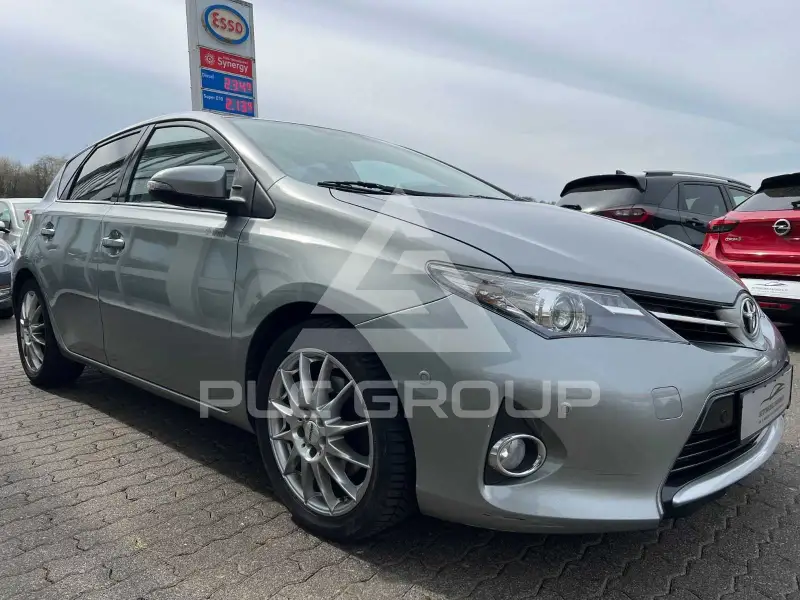 2013 Toyota AURIS