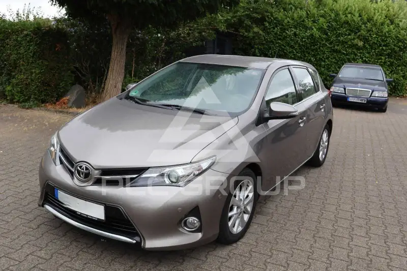 2013 Toyota AURIS