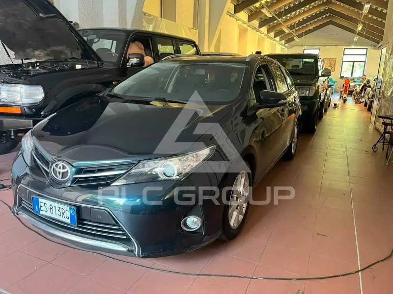 2013 Toyota AURIS