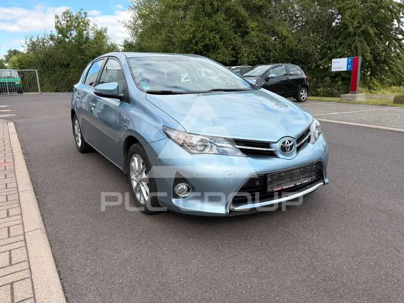 2013 Toyota AURIS