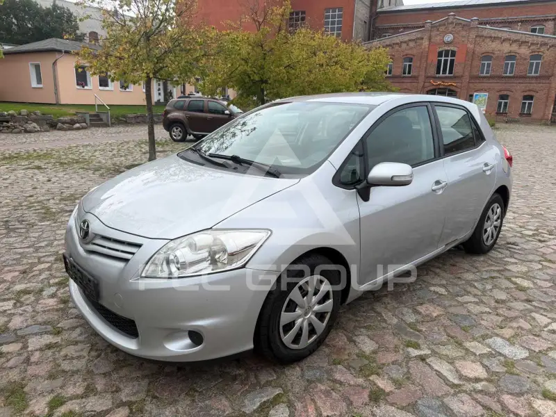 2013 Toyota AURIS