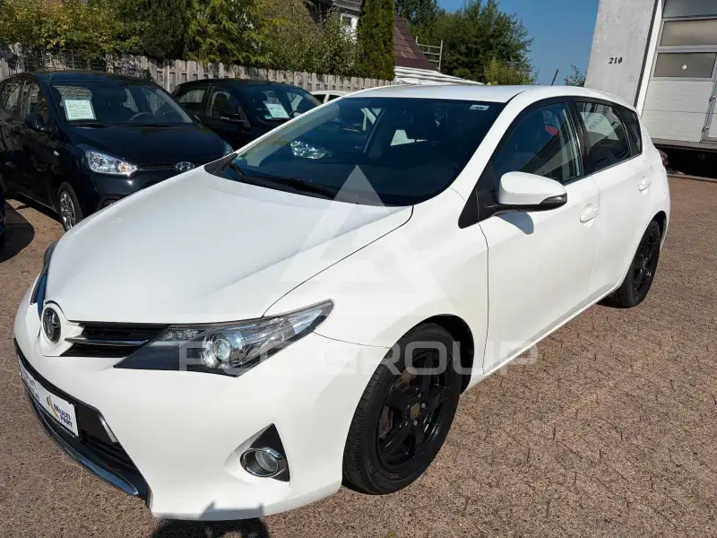 2013 Toyota AURIS
