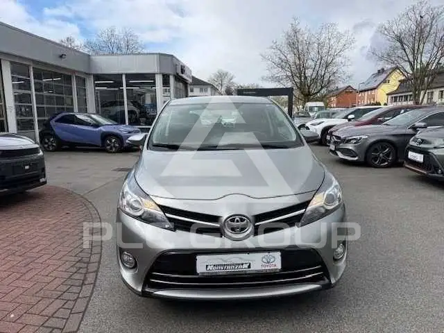 2013 Toyota VERSO