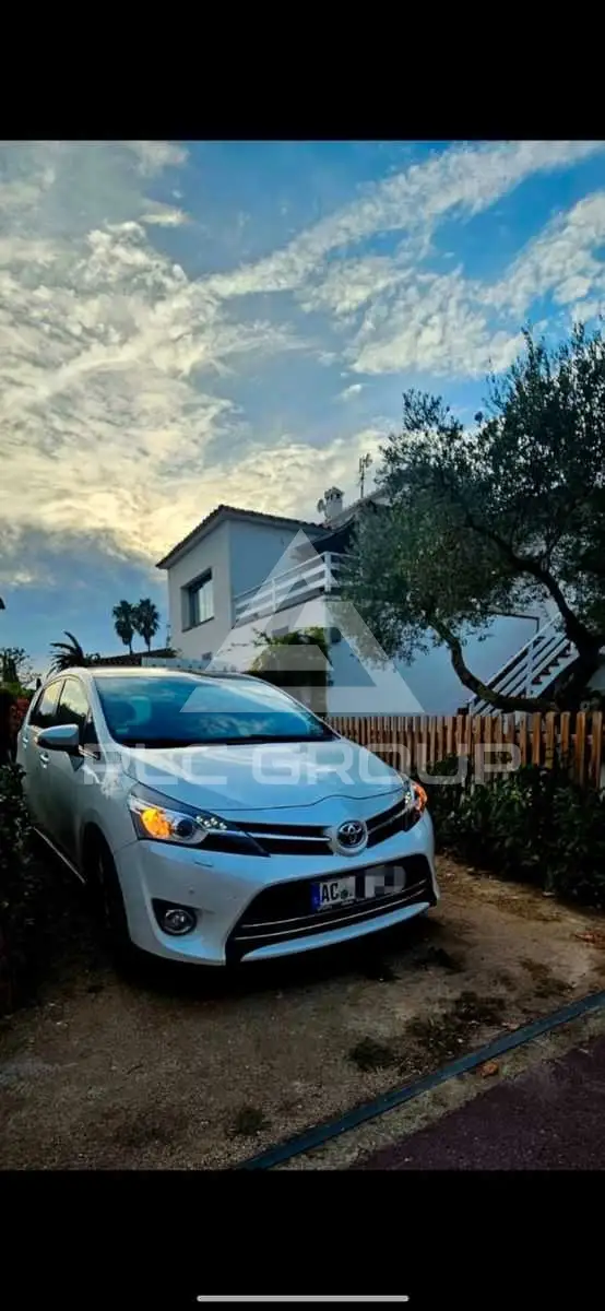 2013 Toyota VERSO