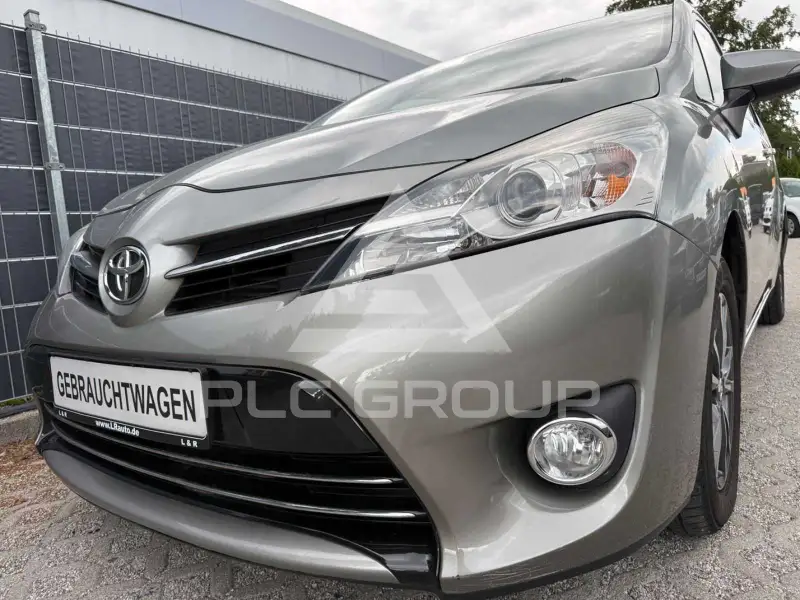 2013 Toyota VERSO