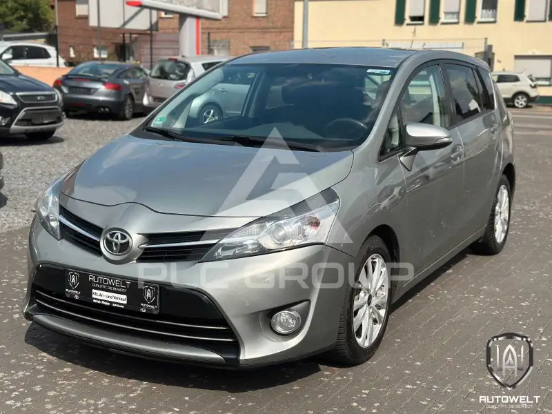 2013 Toyota VERSO