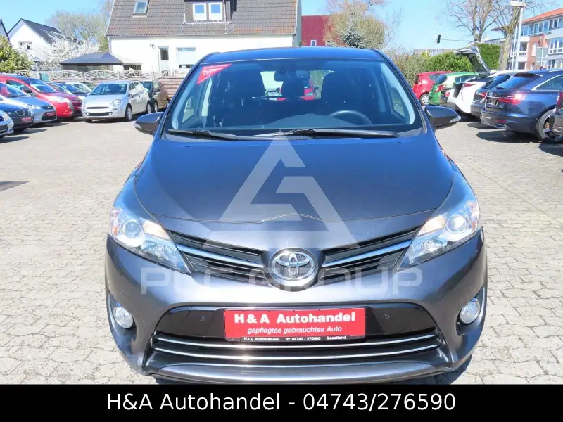 2013 Toyota VERSO