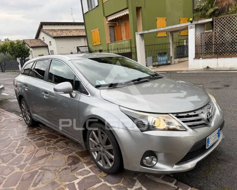 2013 Toyota Avensis