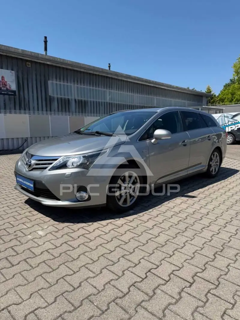 2013 Toyota Avensis
