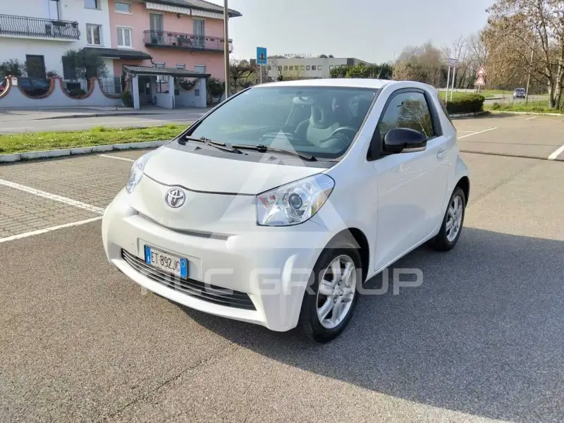 2013 Toyota IQ