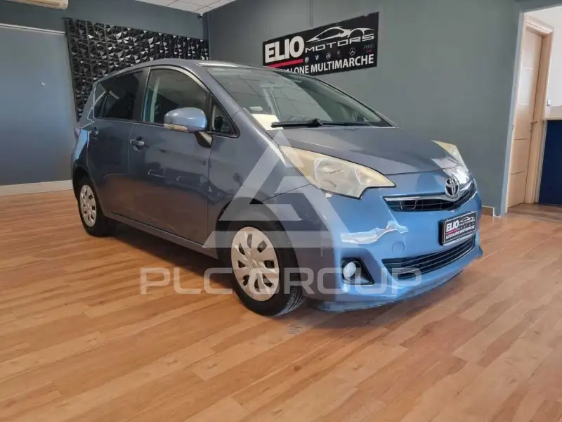 2013 Toyota VERSO