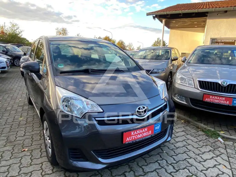 2013 Toyota VERSO