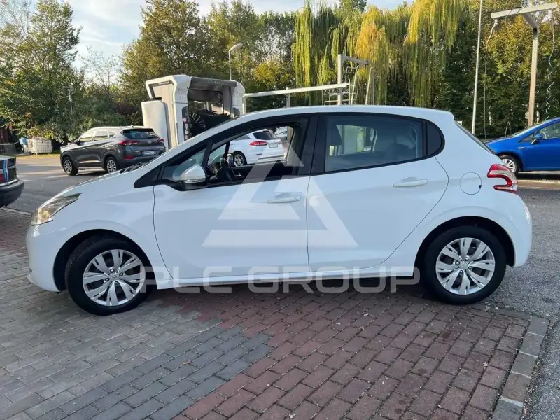 2013 Peugeot 208