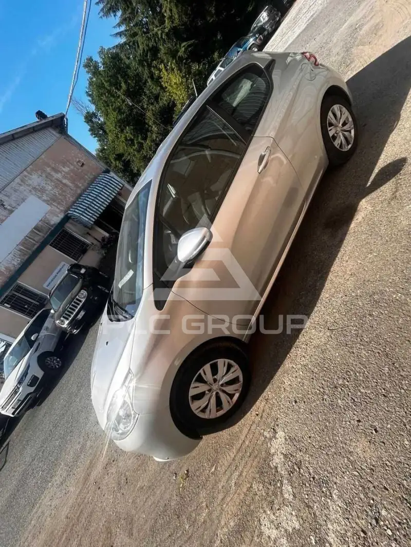 2013 Peugeot 208