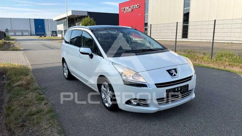 2013 Peugeot 5008