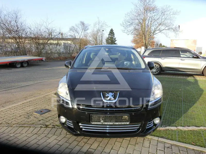 2013 Peugeot 5008