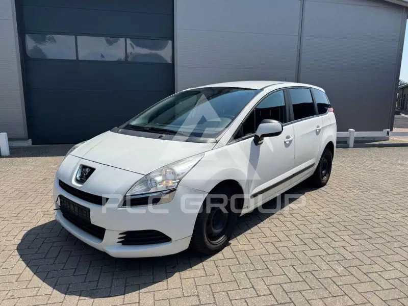 2013 Peugeot 5008