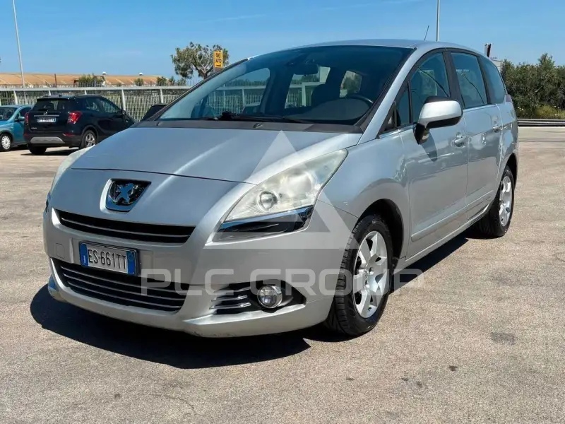 2013 Peugeot 5008
