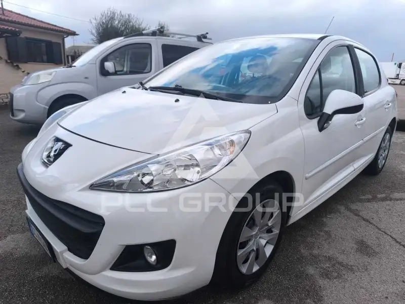 2013 Peugeot 207