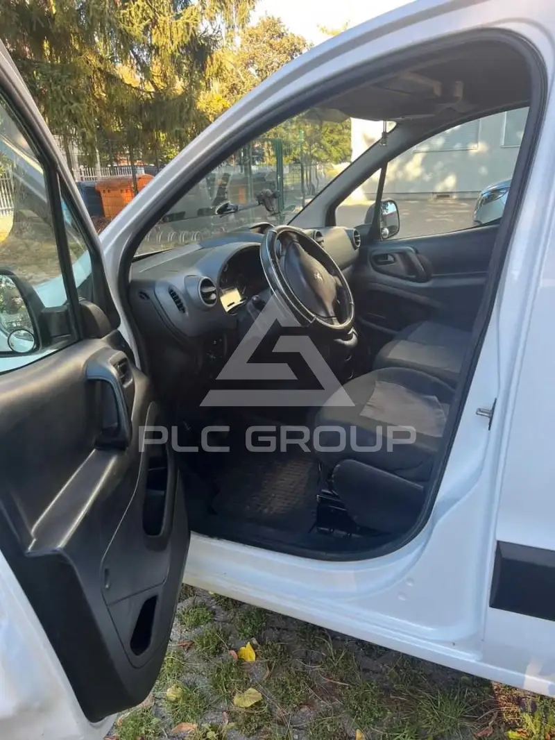 2013 Peugeot Partner