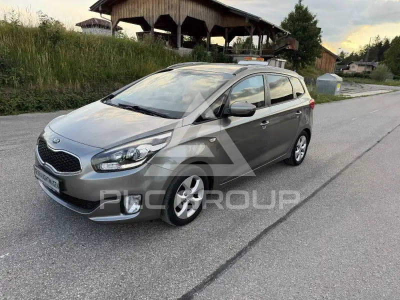 2013 KIA Carens