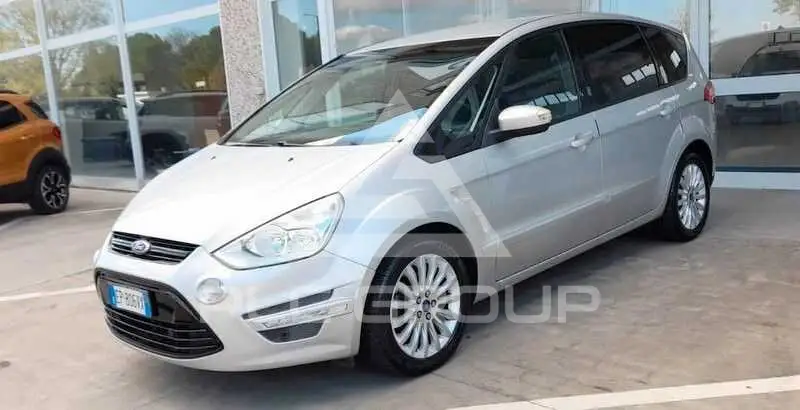 2013 Ford S-Max