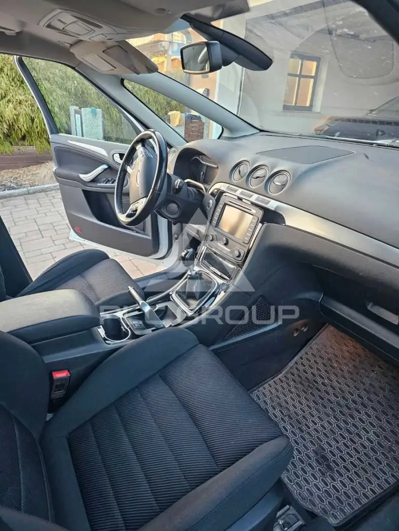 2013 Ford S-Max