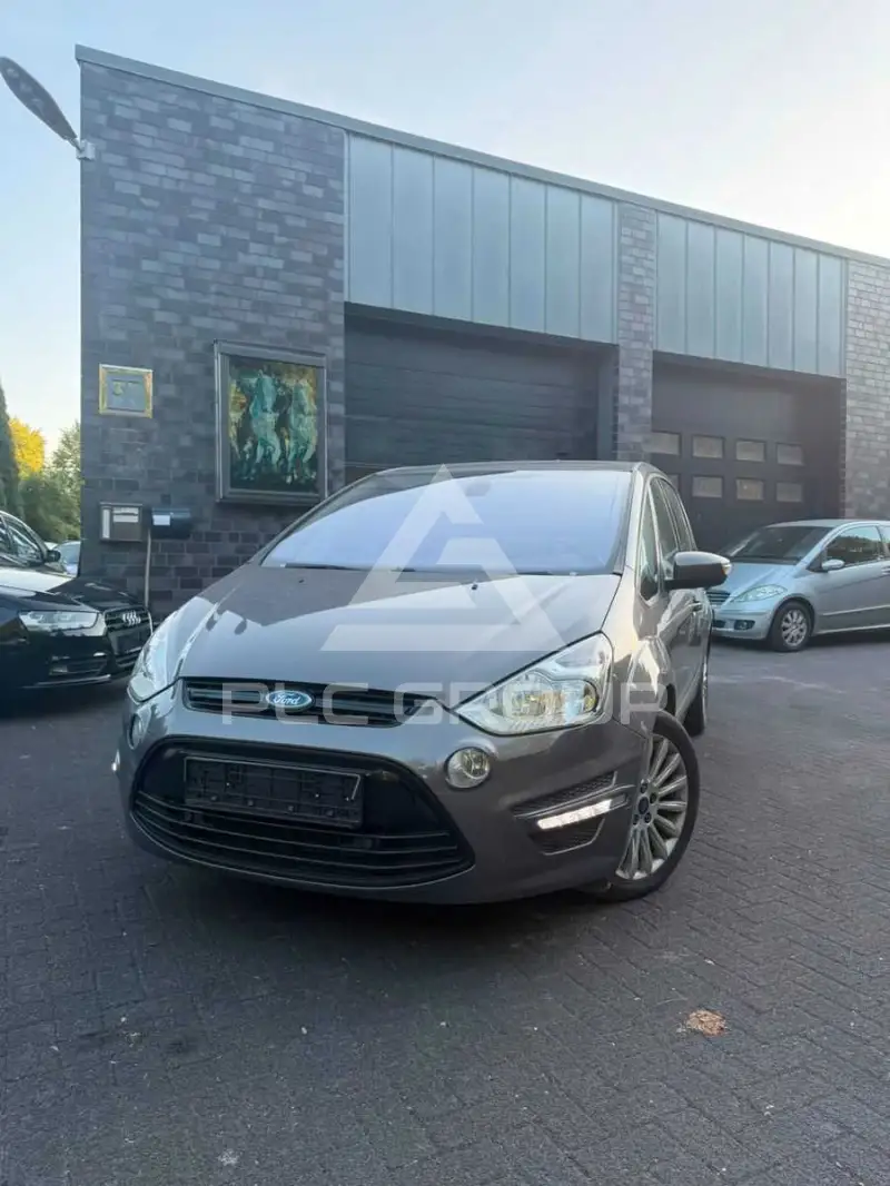 2013 Ford S-Max
