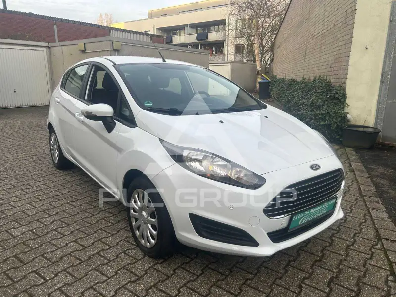 2013 Ford FIESTA