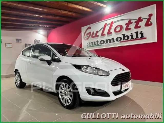 2013 Ford FIESTA