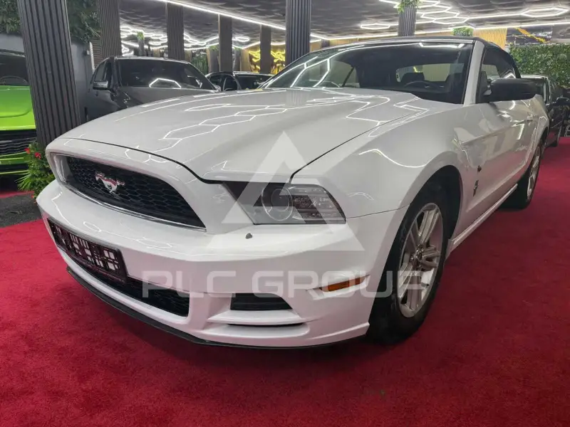 2013 Ford MUSTANG