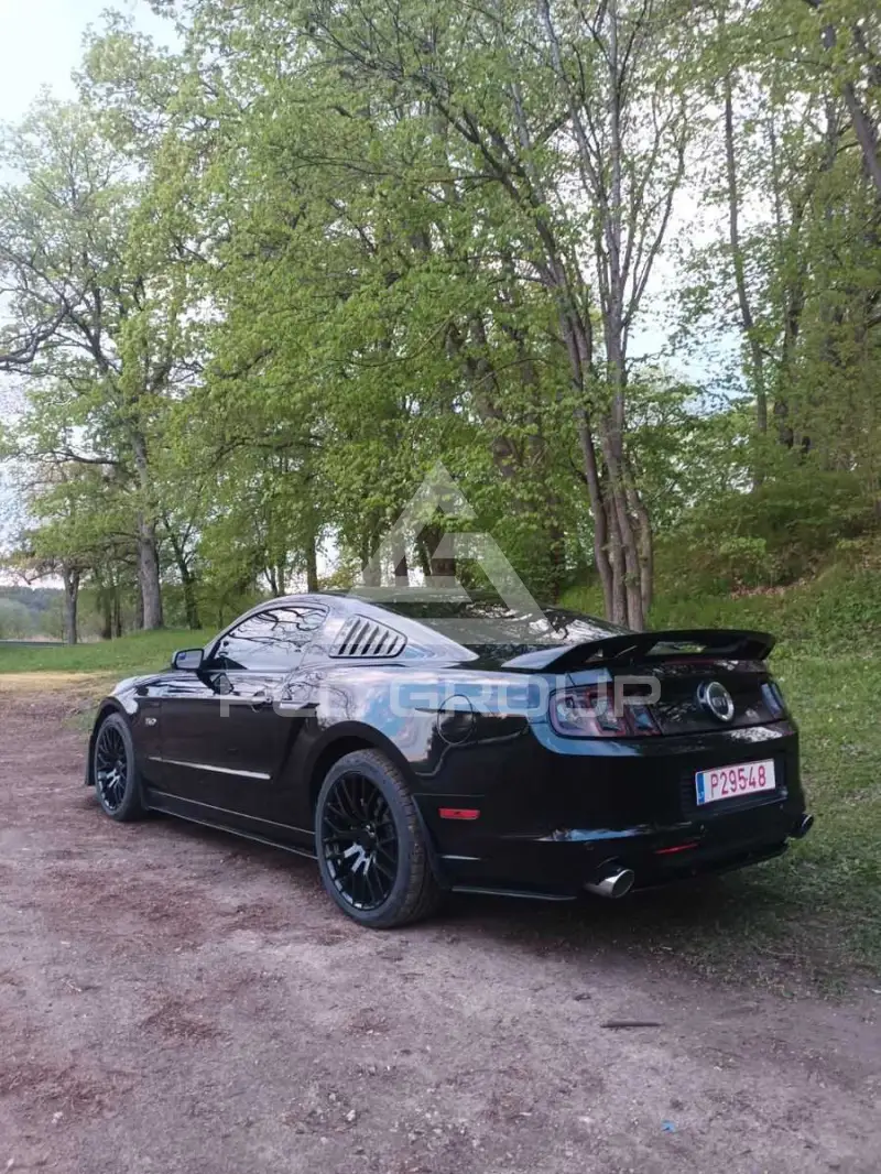 2013 Ford MUSTANG