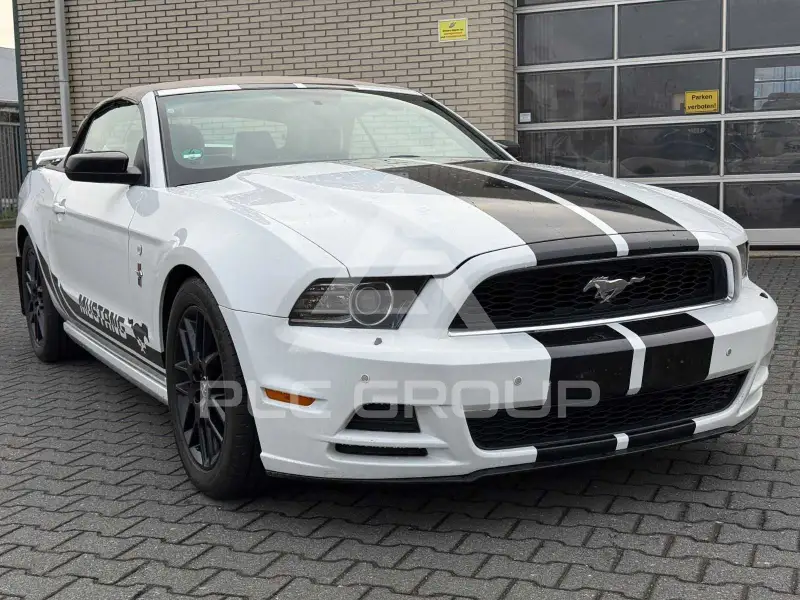 2013 Ford MUSTANG
