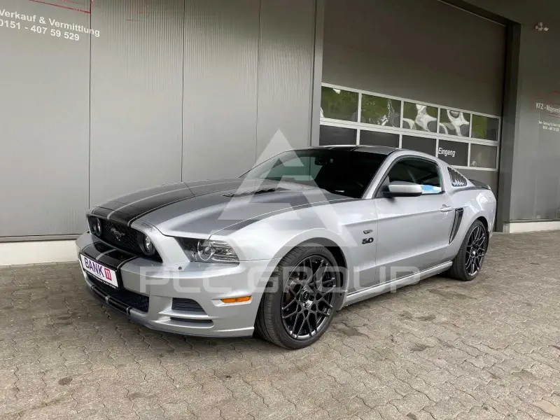 2013 Ford MUSTANG