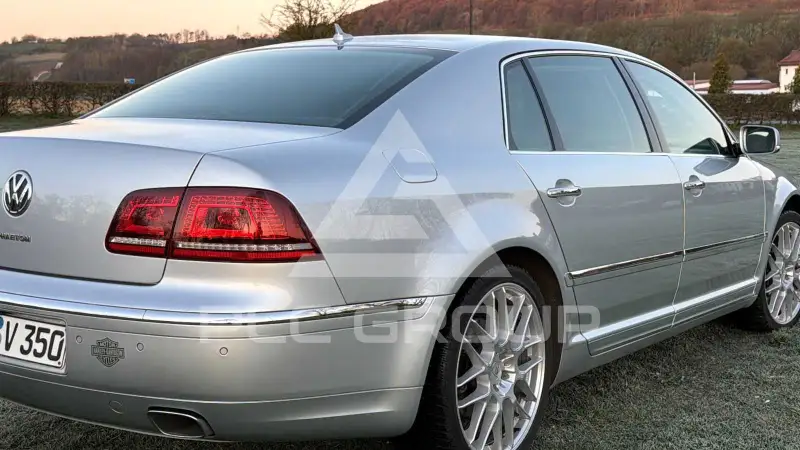 2013 Volkswagen PHAETON