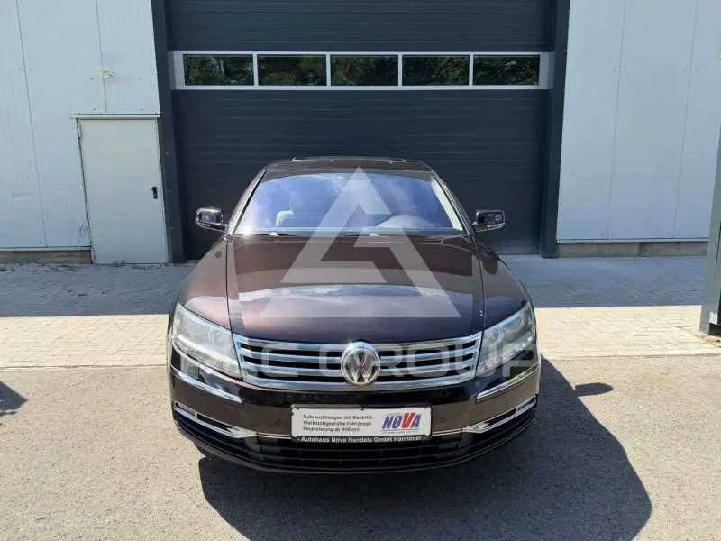 2013 Volkswagen PHAETON