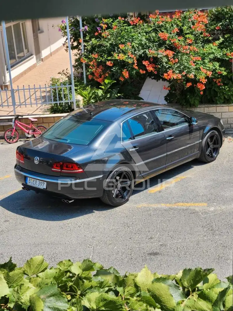 2013 Volkswagen PHAETON