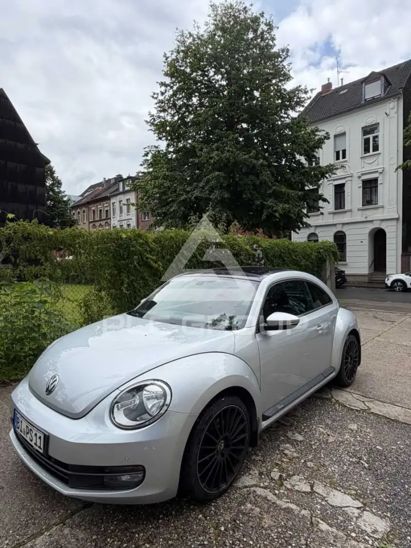 2013 Volkswagen BEETLE